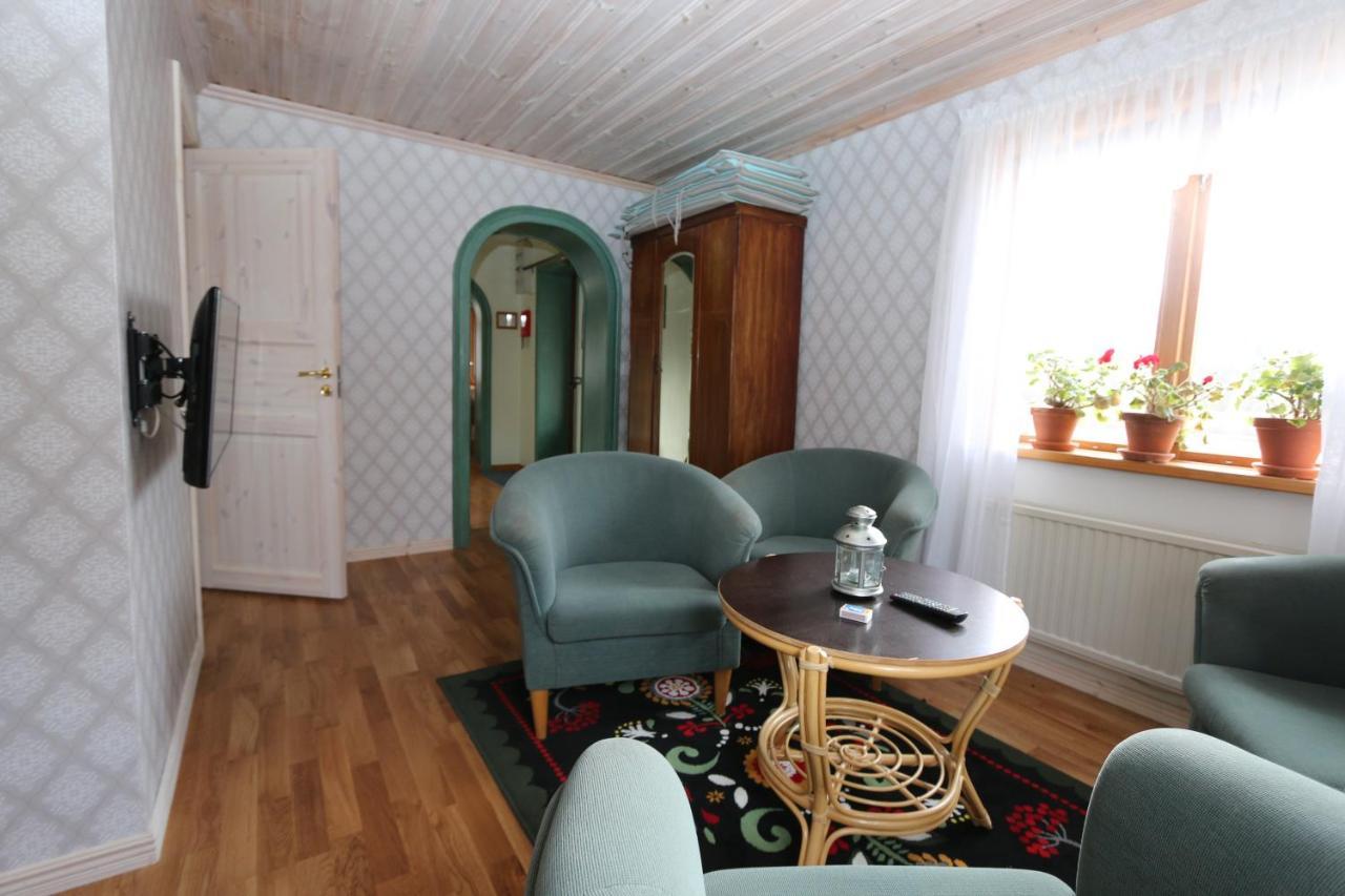 Ratt O Roder Stugby & Konferens Villa Djuras Bagian luar foto