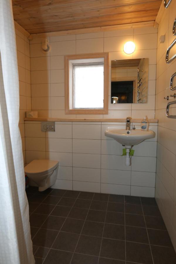 Ratt O Roder Stugby & Konferens Villa Djuras Bagian luar foto