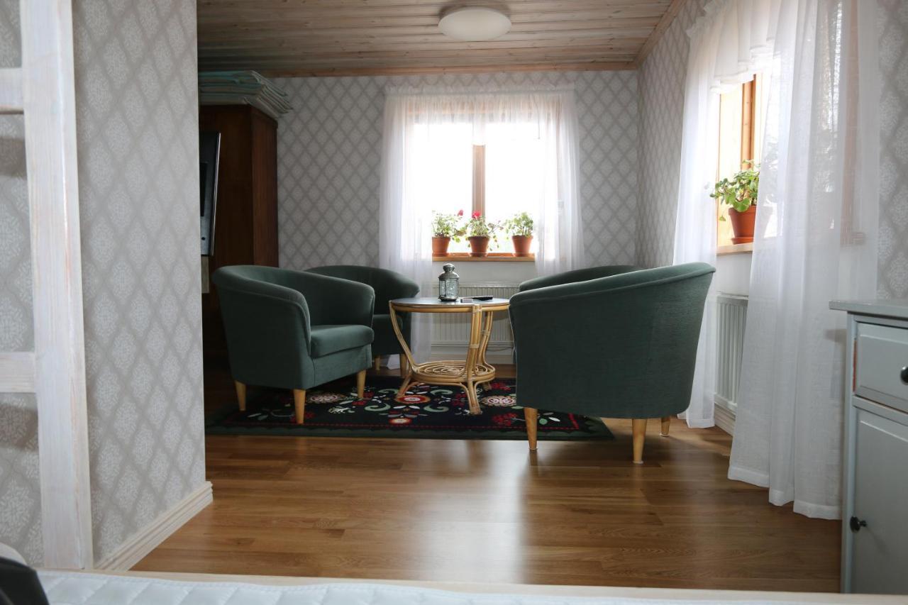 Ratt O Roder Stugby & Konferens Villa Djuras Bagian luar foto