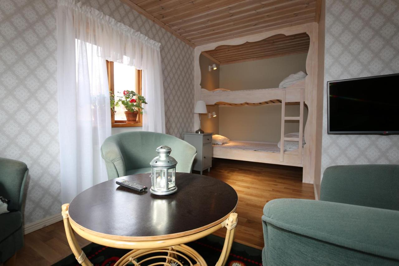 Ratt O Roder Stugby & Konferens Villa Djuras Bagian luar foto