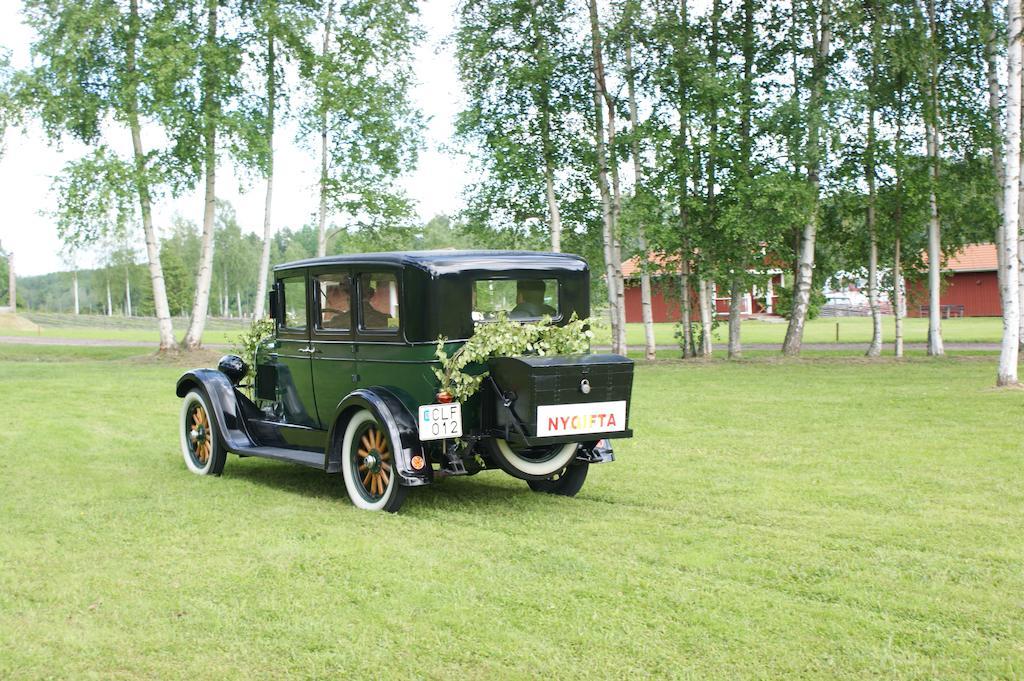 Ratt O Roder Stugby & Konferens Villa Djuras Bagian luar foto