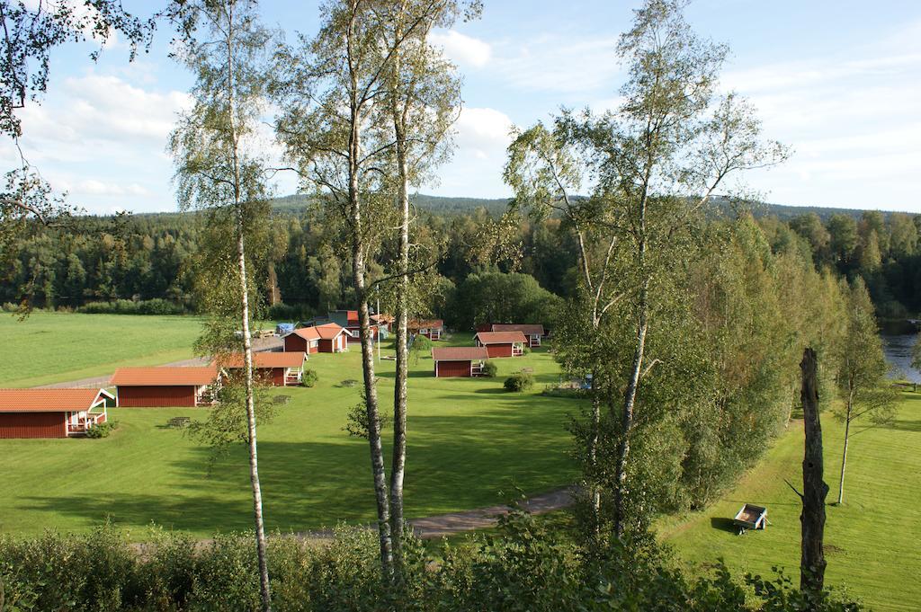 Ratt O Roder Stugby & Konferens Villa Djuras Bagian luar foto