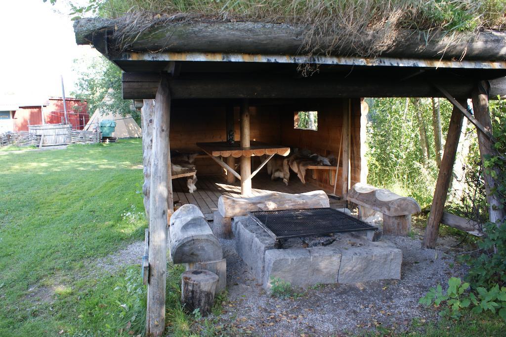 Ratt O Roder Stugby & Konferens Villa Djuras Bagian luar foto